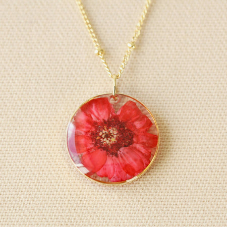 Collana Donna In Ottone Placcato Oro 18ct Con Ciondolo In Resina Con Fiori Veri All'interno Pressati Corrispondenti Al Mese Di Nascita Da Donna Lisa Angel Moda/Donna/Gioielli/Collane MesmerizeD - Porto Sant’Elpidio, Commerciovirtuoso.it