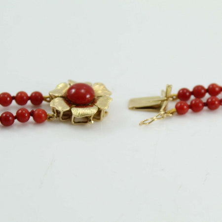 Collana Donna Lunga Doppio Filo Corallo Rosso E Chiusura Fiore In Oro Giallo