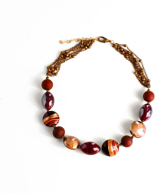 Collana Girocollo Top Donna in Vetro Di Murano Rosso Bijou Fashion Artigianale Made in Italy Collana in Acciaio E Ottone Con Perle Realizzate a Mano 42 Cm