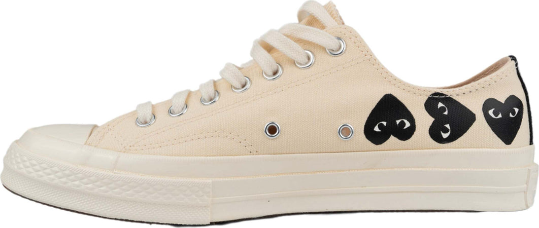 COMME-DES-GARCONS-PLAY-Comme-Des-GarÃ§ons-PLAY-x-Converse-Big-Heart-Chuck-Taylor-70-Low-Top-sneaker-in-bianco-da-uomo