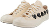 COMME-DES-GARCONS-PLAY-Comme-Des-GarÃ§ons-PLAY-x-Converse-Big-Heart-Chuck-Taylor-70-Low-Top-sneaker-in-bianco-da-uomo