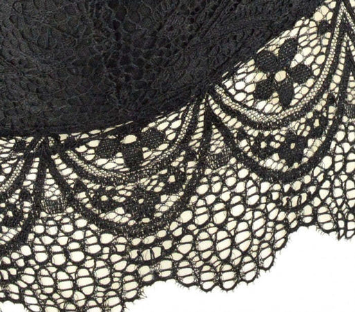 Completino Sexy Samantha Top Reggiseno E Culotte H857 Lingerie Ricamata In Pizzo Salute e cura della persona/Erotismo e contraccezione/Abbigliamento erotico/Donna/Completi intimi Trade Shop italia - Napoli, Commerciovirtuoso.it