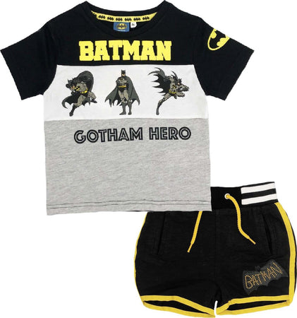 Completo Batman da 3 a 8 anni Moda/Bambini e ragazzi/Abbigliamento/Completi e coordinati/Completi due pezzi con pantaloncino Store Kitty Fashion - Roma, Commerciovirtuoso.it