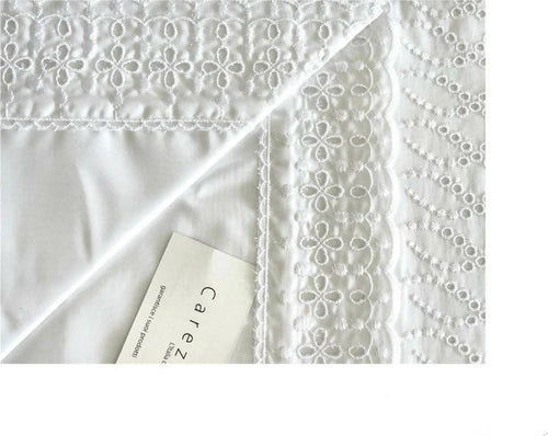 Completo Letto Matrimoniale In Puro Cotone Con Elegante Lavorazione Pizzo San Gallo Articolo Margherita By Carezze Ricami Casa e cucina/Tessili per la casa/Biancheria per la cameretta/Lenzuola e federe/Set di lenzuola e federe Puleo Casa - Palermo, Commerciovirtuoso.it