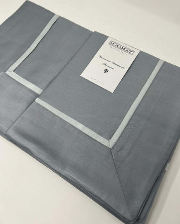 Completo matrimoniale Raso cotone 100% con profilo Mon Amour colore grigio fumo Sopra:270x300 sotto 180x200 h.28/30 e 2 federe 52x82 Casa e cucina/Tessili per la casa/Biancheria da letto/Lenzuola e federe/Set di lenzuola e federe Biancheria Arredo Home - Nola, Commerciovirtuoso.it