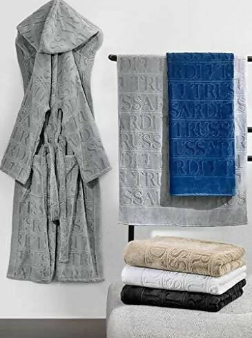 Coppia-asciugamani-trussardi-overlogo-in-pura-spugna-di-cotone-cimata-e-idrofila-all'interno-1+1-trussardi-home-linen-1+1-viso-+-ospite-overlogo
