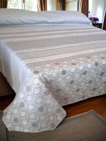 Copriletto Liscio Jacquard Matrimoniale Mon Amour Misura 270×270 Art.siria Colore Grigio Casa e cucina/Tessili per la casa/Biancheria da letto/Copriletti Biancheria Arredo Home - Nola, Commerciovirtuoso.it