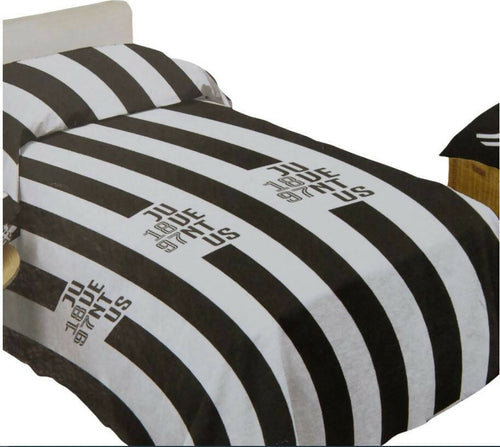 Copriletto Singolo in Cotone Juventus Copriletto Bianco Nero Ufficiale Juventus Football Club 170x270 cm Fantasia Squadra Di Calcio Casa e cucina/Tessili per la casa/Biancheria da letto/Copriletti Puleo Casa - Palermo, Commerciovirtuoso.it