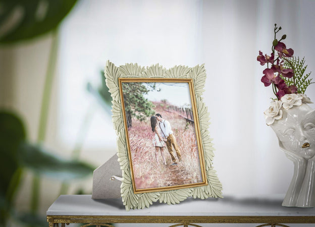Cornice Pinty Cm 28,5X3X34 (Misura Interna Cm 20X25) Casa e cucina/Decorazioni per interni/Album fotografici cornici e accessori/Cornici foto/Cornici da parete e da tavolo Led Mall Home - Napoli, Commerciovirtuoso.it