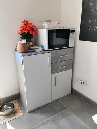 credenza-moderna-madia-soggiorno-cucina-ingresso-cassettiera-camera-salotto-in-legno-mobile-multiuso-ufficio-studio-dispensa-moderno-buffet-tv-bianco-e-grigio-cemento-T2056,65,0S