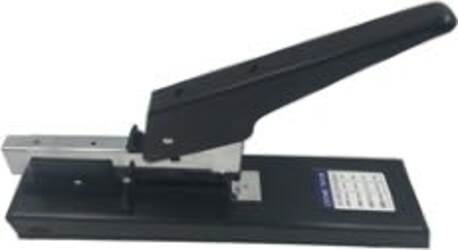 Cucitrice da tavolo 135 - alti spessori - max 120 fogli - Molho Leone Cancelleria e prodotti per ufficio/Archivio ufficio e accessori per scrivania/Spillatrici e perforatrici/Spillatrici elettriche e a batteria Eurocartuccia - Pavullo, Commerciovirtuoso.it