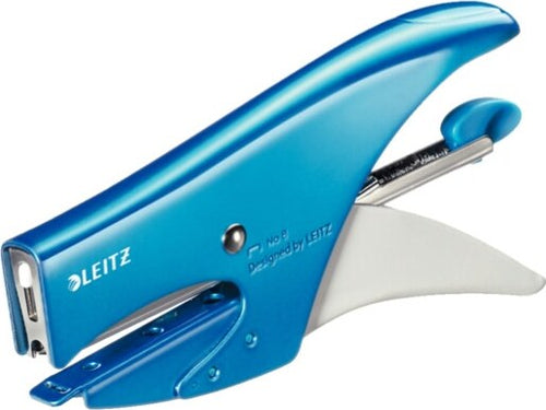 Cucitrice Wow a pinza 5547 - blu metallizzato - Leitz Cancelleria e prodotti per ufficio/Archivio ufficio e accessori per scrivania/Spillatrici e perforatrici/Spillatrici manuali Eurocartuccia - Pavullo, Commerciovirtuoso.it