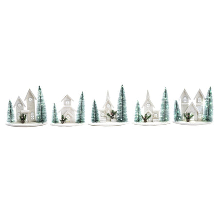 Paesaggio di natale in legno con luci a batteria sott'albero decorativo