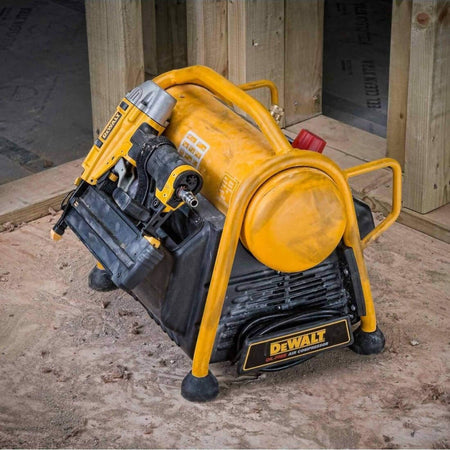 DEWALT COMPRESSORE 6 Litri. Potenza motore 1,5Hp DPC6MRC COMPRESSORE 6 Litri. Potenza motore 1,5Hp Non solo alimenti - Albano Laziale, Commerciovirtuoso.it