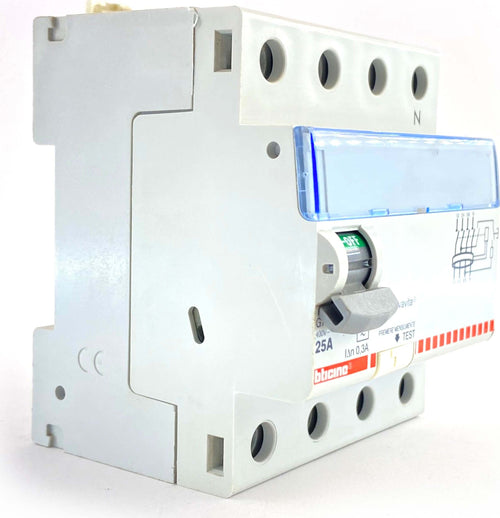 Differenziale-puro-0,30A-4-moduli-25A-Bticino