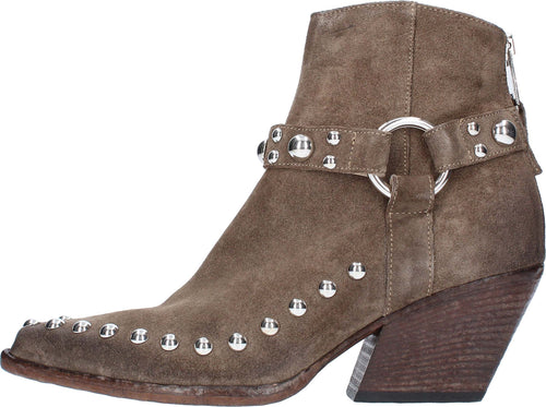 Elena-Iachi-Stivali-Sabbia-da-donna