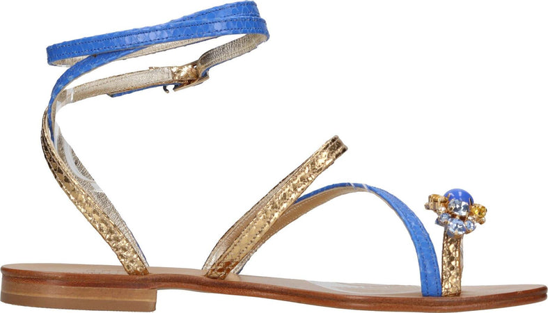 Emanuela-Caruso-Sandali-Blu-da-donna