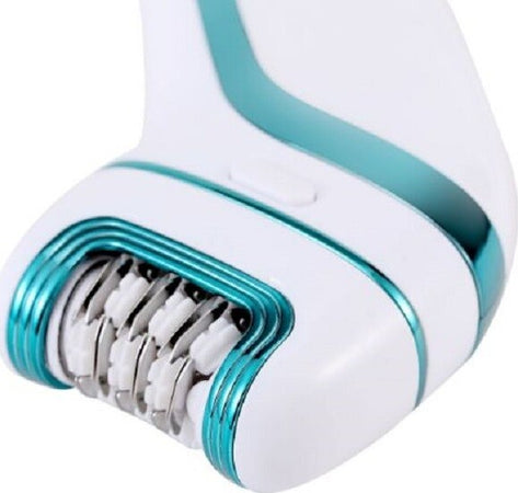 Epilatore Professionale 3in1 Depilazione Rasoio Elettrico Ricaricabile Vgr V-713 Salute e Bellezza > Depilazione e rasatura > Epilatori Trade Shop italia - Napoli, Commerciovirtuoso.it