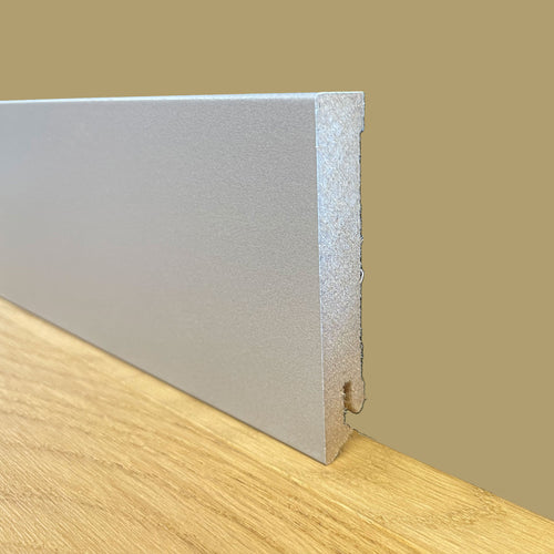 96ml di BATTISCOPA ZOCCOLINO SQUADRATO in FIBRA DI LEGNO COMPATTA 80X15 ARGENTO - Eternal Parquet