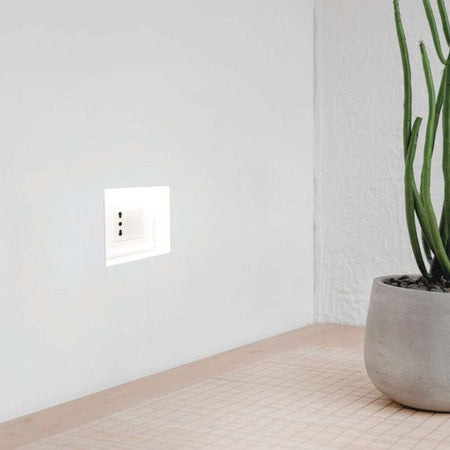 Faretto-incasso-gesso-Belfiore-9010-MIKA-PLUS-4195A-LED-WIRELESS-con-presa-segnapasso-lampada-parete