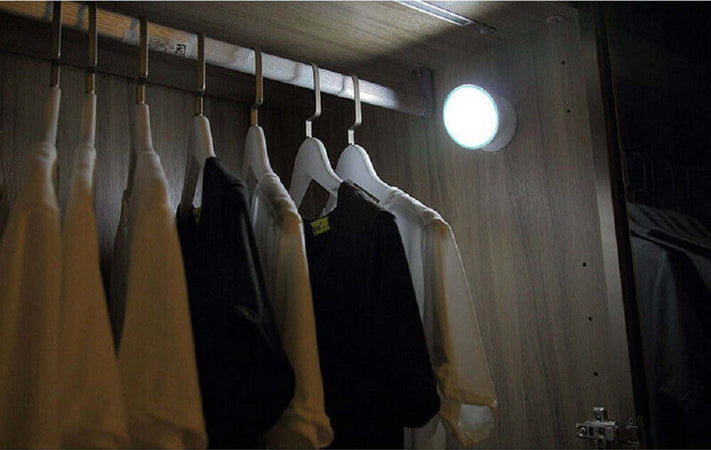 Faro A Led Con Sensore Di Movimento Senza Fili Illuminazione 360? A Led Illuminazione/Illuminazione per esterni/Luci di sicurezza Trade Shop italia - Napoli, Commerciovirtuoso.it