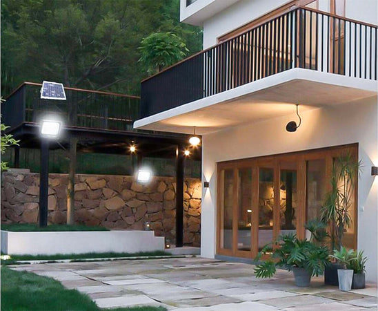 Faro-led-1000W-con-pannello-solare-Faretto-con-sensore-crepuscolare-esterno-ip66-150lm/w
