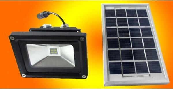 Faro Led Con Pannello Solare Per Illuminazione Esterna Con Batteria Integrata Illuminazione/Illuminazione per esterni/Proiettori Trade Shop italia - Napoli, Commerciovirtuoso.it