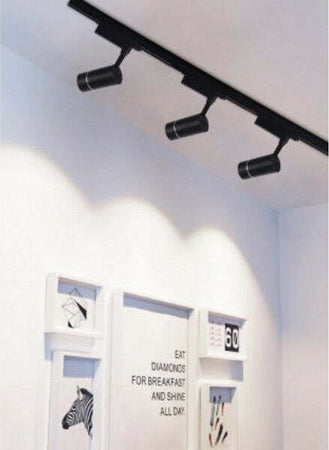 Faro Proiettore Binario 30w Led Cob Luce 6500k 3000k 4000k Faretto Nero F30w-07h Illuminazione/Illuminazione per interni/Faretti/Faretti da soffitto Trade Shop italia - Napoli, Commerciovirtuoso.it