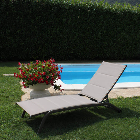 FELES---lettino-da-giardino-impilabile-in-alluminio-e-textilene-imbottito-Taupe-Milani-Home