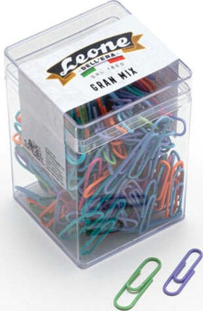 Fermagli - PVC - 125 gr - colori e misure assortiti - Leone Cancelleria e prodotti per ufficio/Archivio ufficio e accessori per scrivania/Nastri colle elastici e graffette/Graffette molle fermacarte e anelli Eurocartuccia - Pavullo, Commerciovirtuoso.it