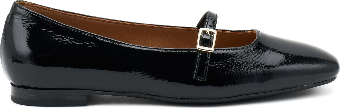 Frau-ballerina-in-vernice-con-cinturino-nero-91J0