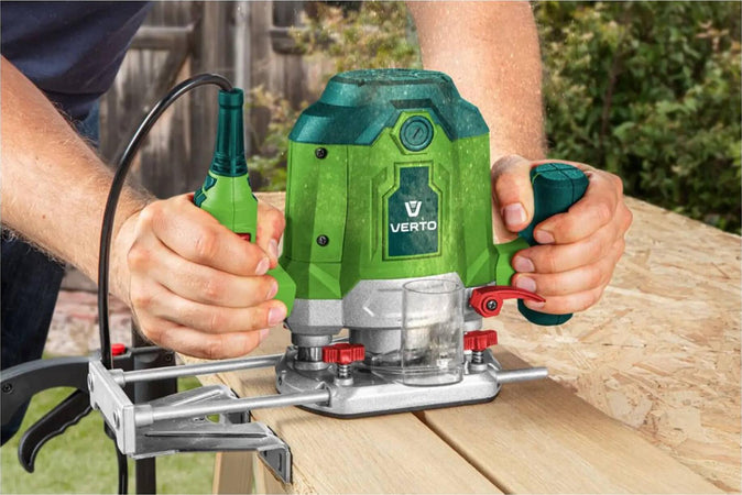 Fresatrice verticale con impugnatura ergonomica antiscivolo e base in alluminio