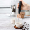 Frullino Montalatte Schiumalatte Schiumino Per Cappuccino Caff? Latte A Batteria Casa e cucina/Elettrodomestici per la cucina/Montalatte/Frullini montalatte a immersione Trade Shop italia - Napoli, Commerciovirtuoso.it