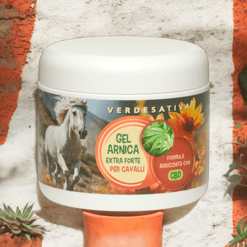 Gel Arnica Extra Forte per Cavalli con CBD - Verdesativa - 500 ml.