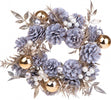 Ghirlanda Natalizia centrotavola con pigne e perle Ø 25 cm Arredamento per Tavola ed Interni Casa e cucina/Decorazioni per interni/Addobbi e decorazioni per ricorrenze/Decorazioni natalizie/Orpelli e festoni MagiediNatale.it - Altamura, Commerciovirtuoso.it