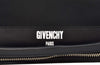 Givenchy-Borsone-con-Tracolla-Nero-Uomo-Cerniera-Poliammide-Mod.BJ05026143001-da-uomo