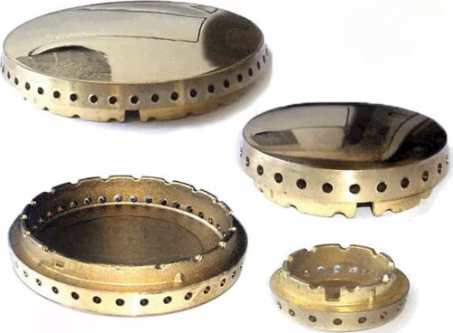 Glem-Gas-spartifiamma-cucina-in-ottone-lucido-cucina-gas-4-fuochi