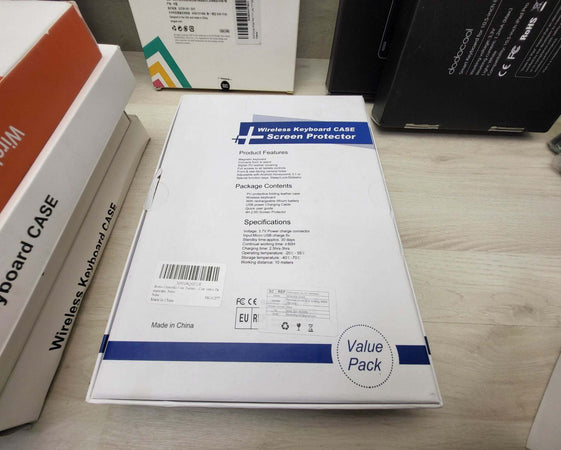 Grande Lotto Stock cover per tablet iPad Lenovo diversi modelli con tastiera materiale dismesso nuovo usato da rivendere 220823