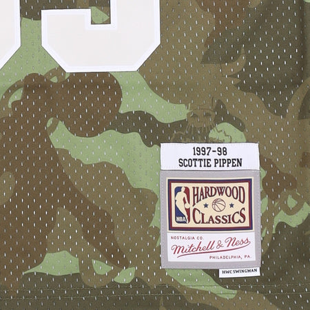 MITCHELL &amp; NESS Canotta Basket Uomo Nba Ghost Green Camo Swingman Jersey Hardwood Classics No 33 Scottie Pippen 1997-98 Chibul Camo/green da uomo