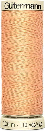 GUTERMANN---100mt---FILO-PER-CUCITO-100%-POLIESTERE---COLORE-ALBICOCCA-CHIARA-979