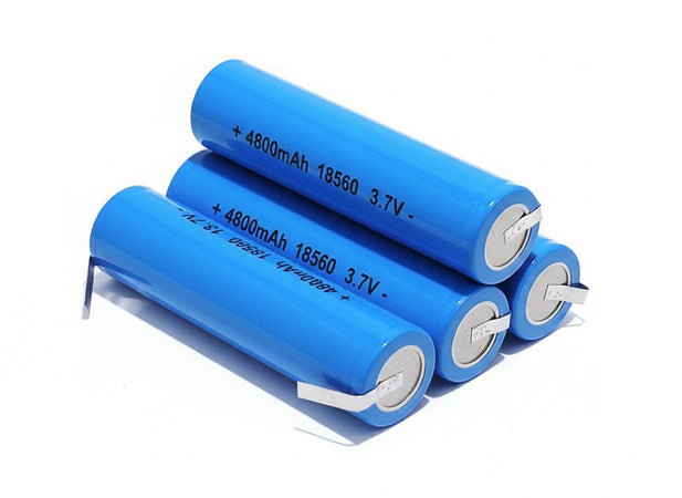 Pack 8x Batterie 18650 Ricaricabili Ioni di Litio 3.7V 4800mAh - Con Linguette e Paglietta Pre-Saldate per Pacchi Batteria