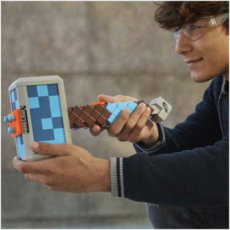 Hasbro Nerf Minecraft Schilling Martello Lancia-Dardi Gioco per Bambini E Ragazzi