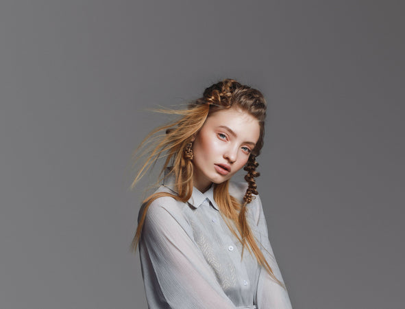 Fluido Capelli Ricci e Lisci Emsibeth Style Proof Curliss – Fluido Modellante Anticrespo Antistatico, Dona Elasticità e Corpo, Styling Naturale Leggero Senza Appesantire, Tenuta Media Professionale