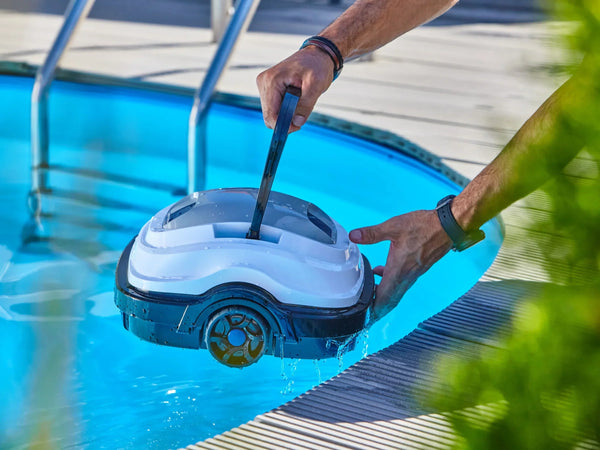 Robottino "Sirena" puliscifondo per piscina automatico con ruote, fino a 50 minuti di autonomia