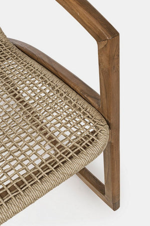 Poltrona "Adelita" con struttura in legno di teak, intreccio in fibra sintetica per esterno