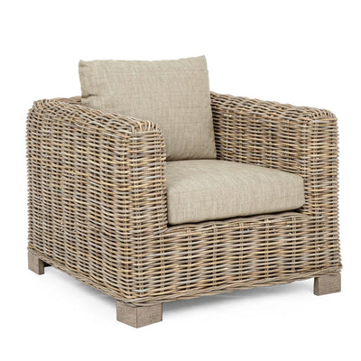 Poltrona Fortaleza con struttura in legno di mango e rattan, con braccioli, per esterno