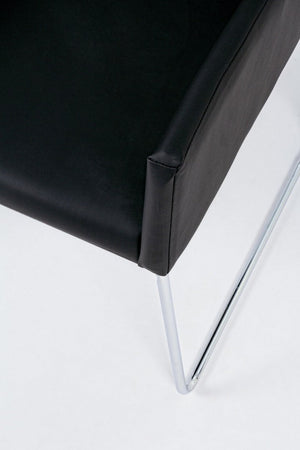 Sedia "Sixty Text" con struttura in acciaio e compensato, per arredo interno con braccioli, 60 x 54 x h 80,5 cm