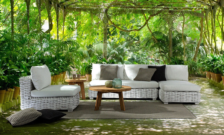 Tavolino rotondo "Bolivar" con struttura in legno di Teak per esterno