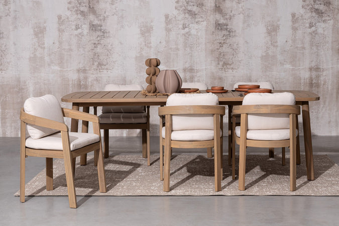 Tavolo "Pablo" con struttura in legno di acacia, finitura olio effetto teak, per arredo interno ed esterno