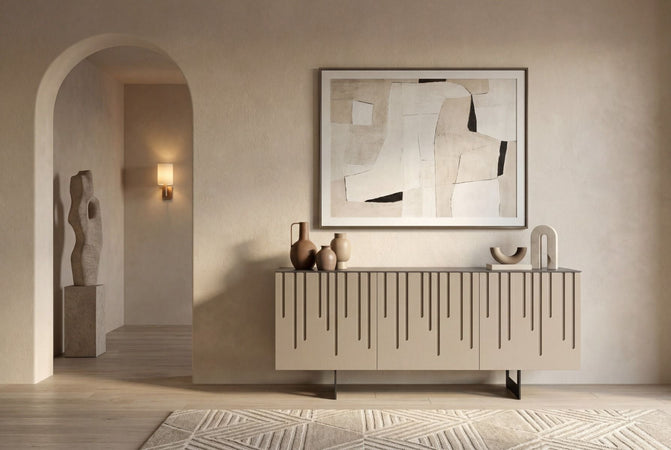 Madia "Eagle" moderna a tre ante in MDF laccato con piede a slitta per interno